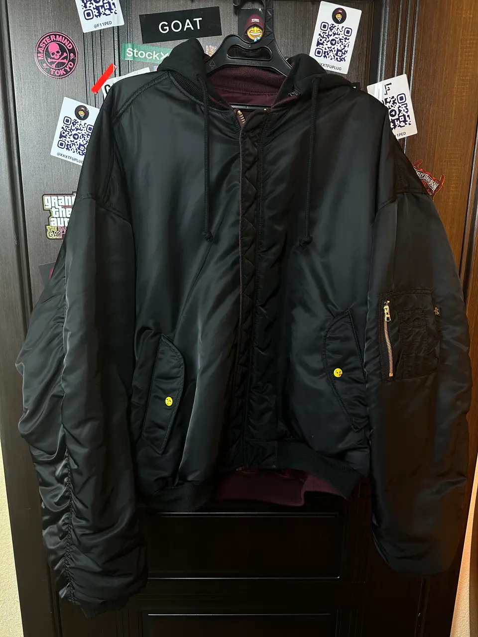 Vetements Burgundy Bomber Emoji XS, detail view 3