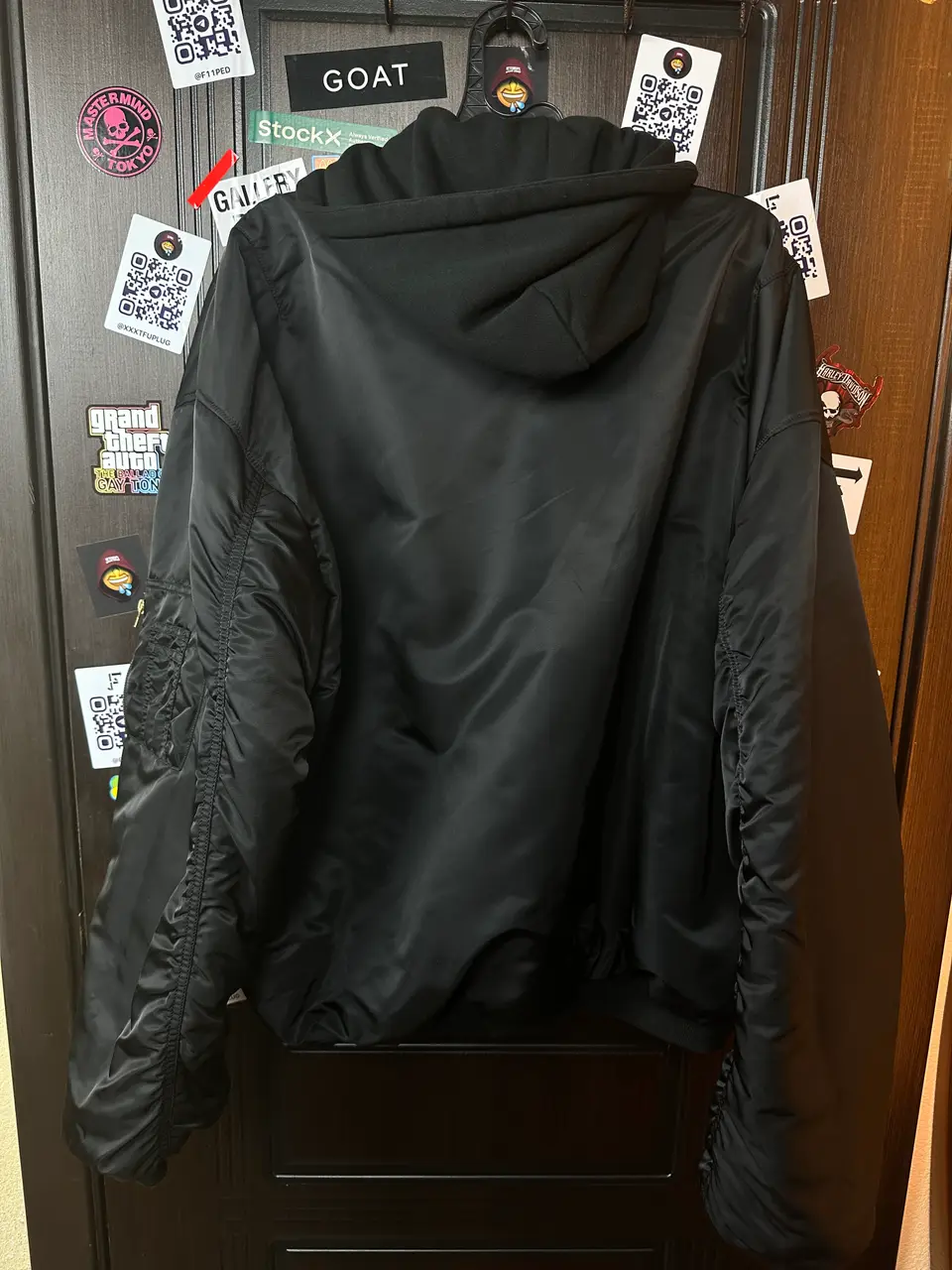 Vetements Burgundy Bomber Emoji XS, detail view 4