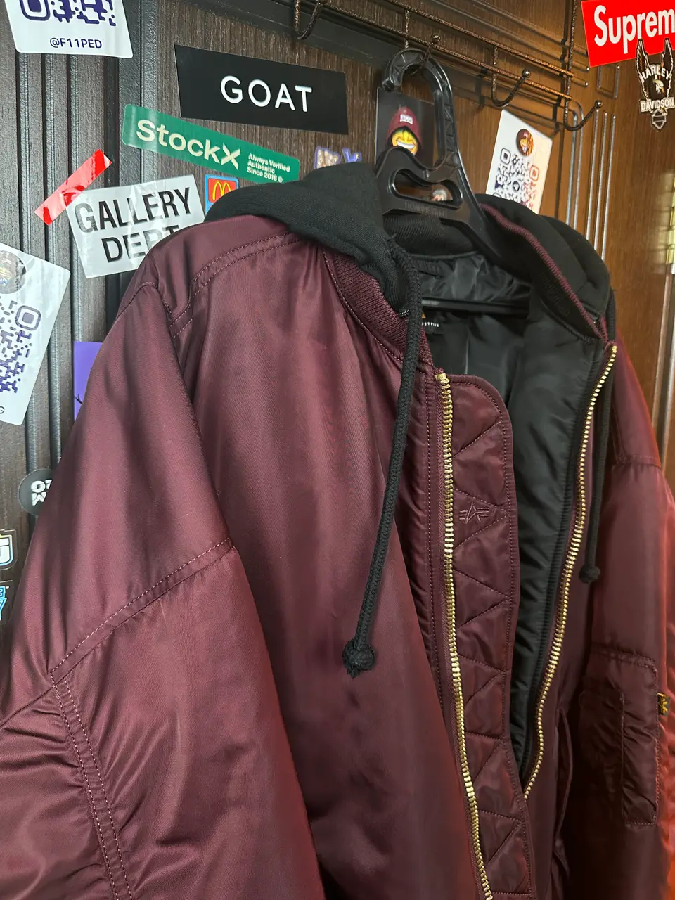 Vetements Burgundy Bomber Emoji XS, detail view 8
