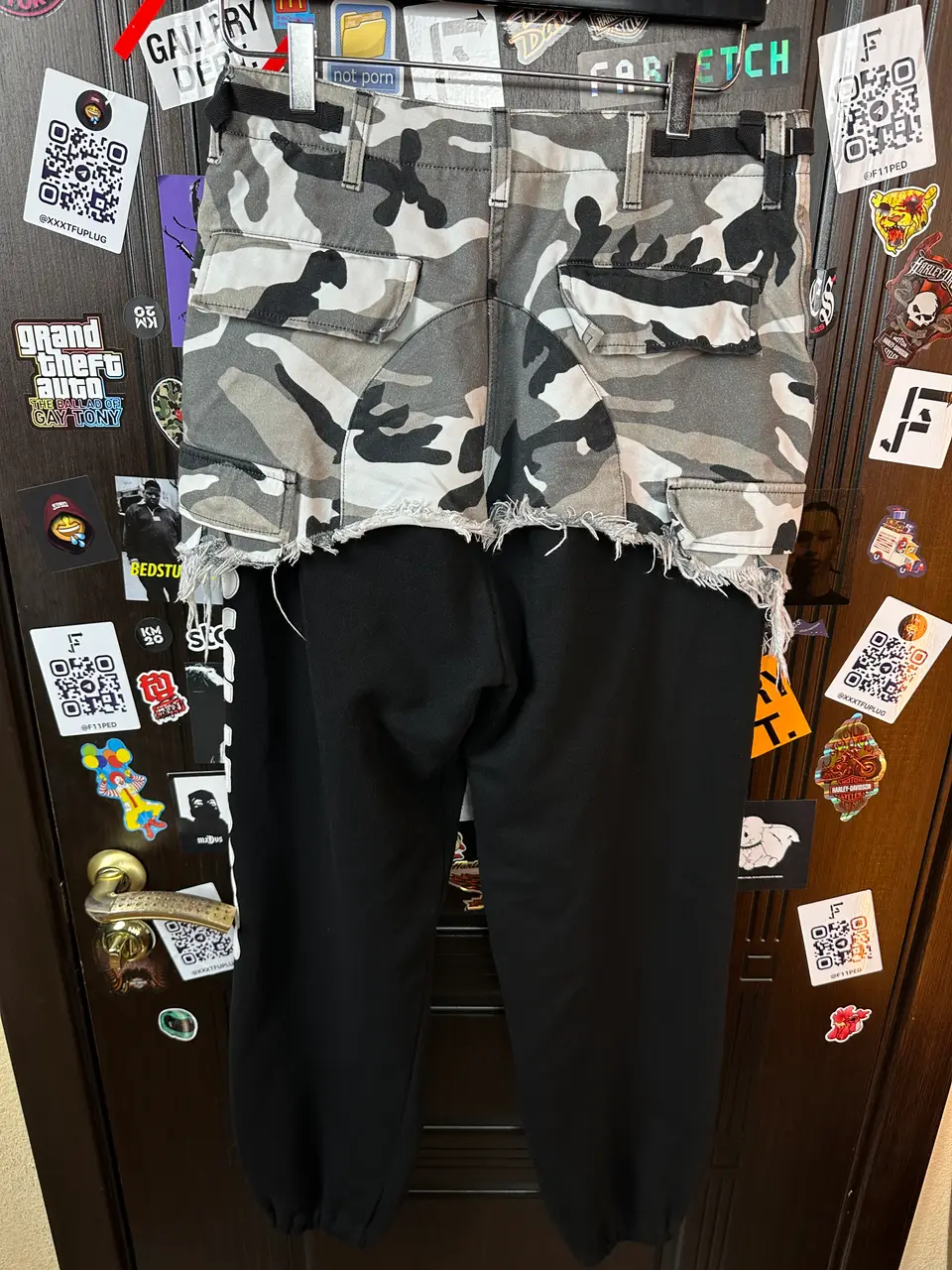 Vetements SS19 Georgian Pants, detail view 11