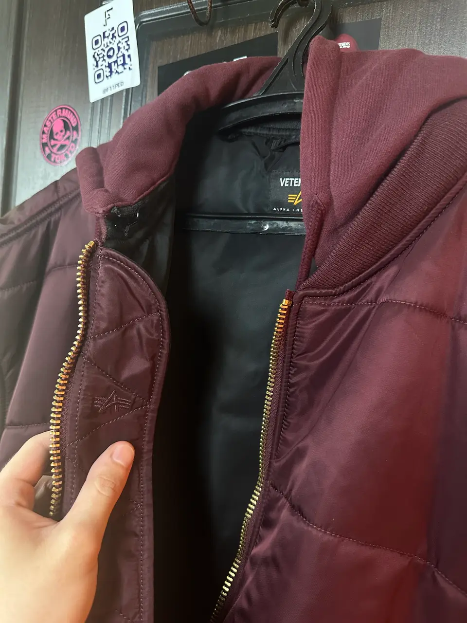Vetements Vest burgundy, detail view 9