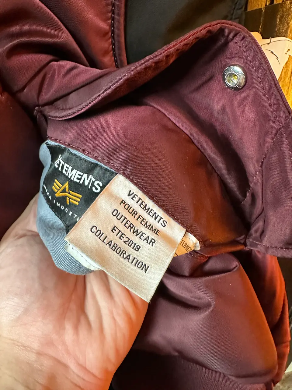 Vetements Vest burgundy, detail view 17