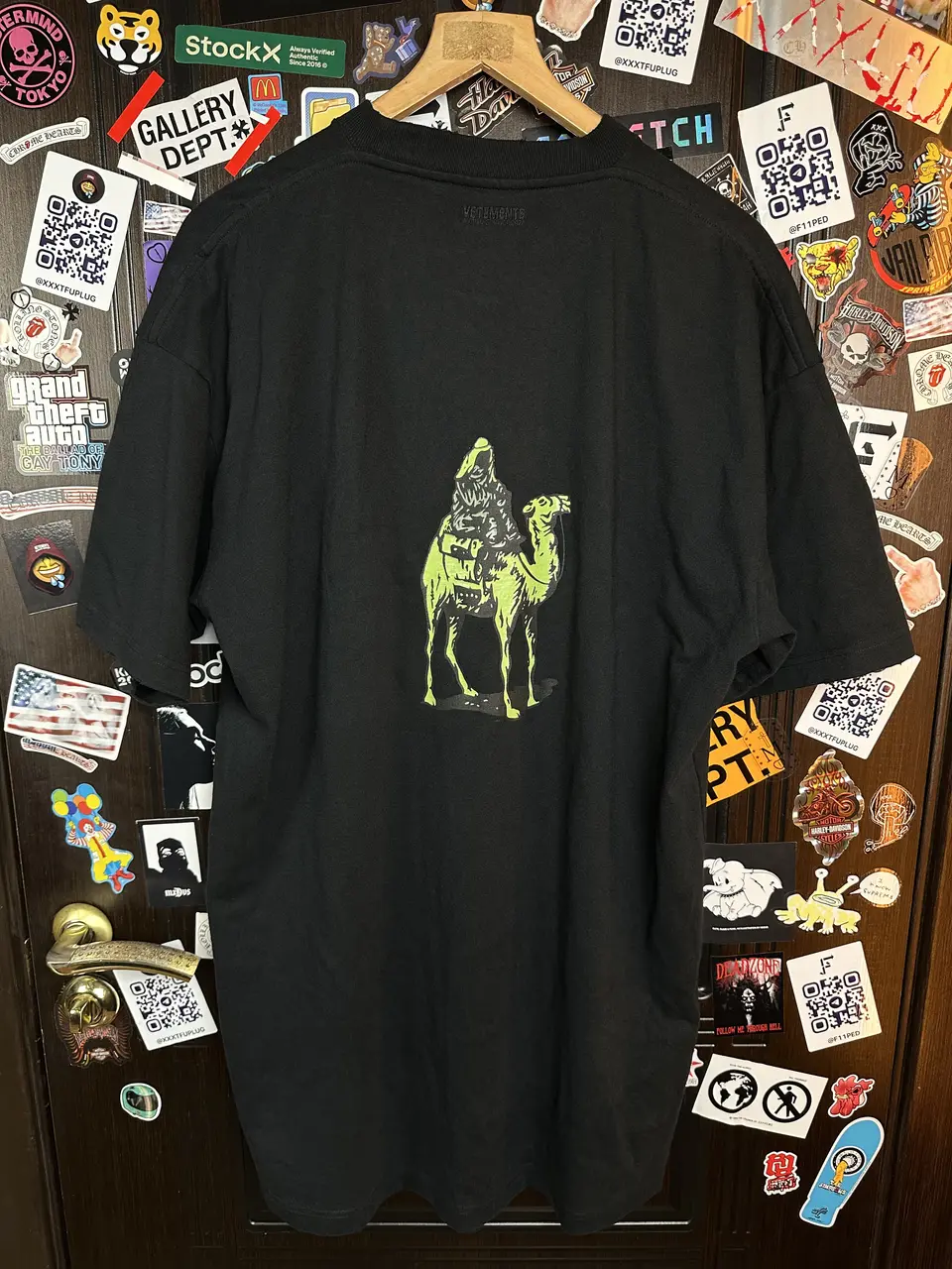 Vetements VETEMENTS AW19 Silk Road T-Shirt., detail view 2