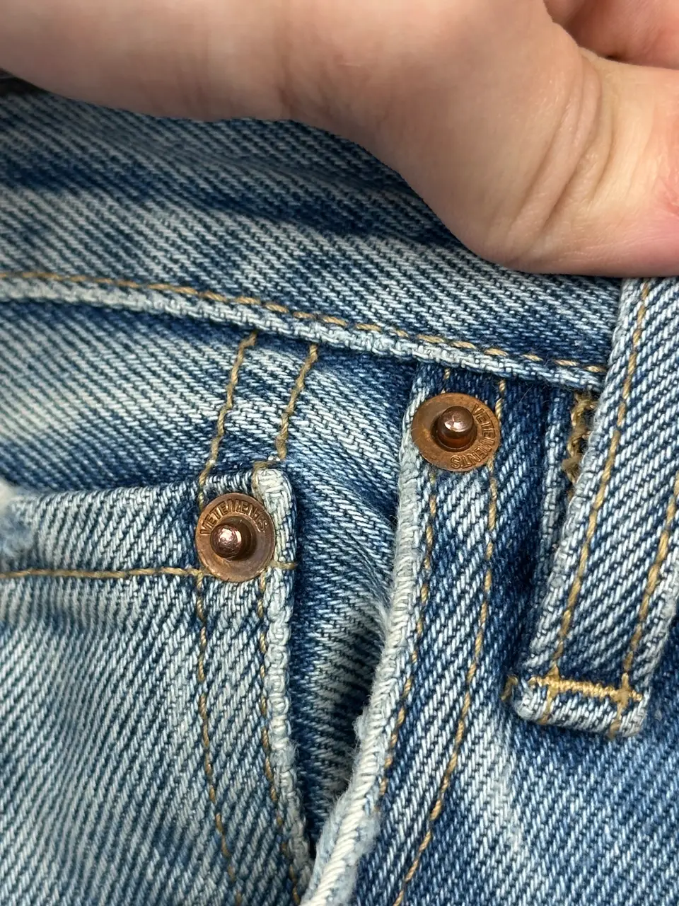Vetements VETEMENTS FW19 Demna Anarchy Logo Distressed Blue Jeans, detail view 14