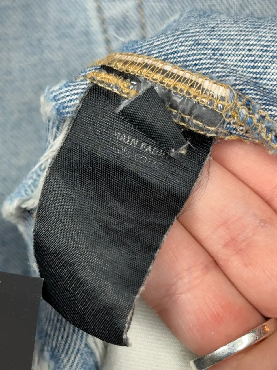 Vetements VETEMENTS FW19 Demna Anarchy Logo Distressed Blue Jeans, detail view 20