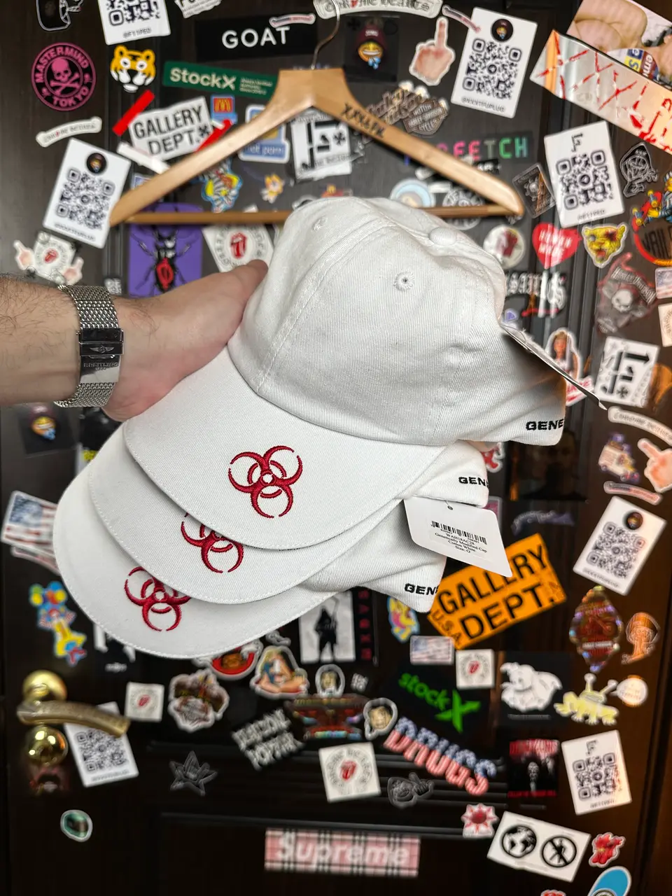 Vetements VETEMENTS NWT AW18 “Genetically Modified” Cap, detail view 2