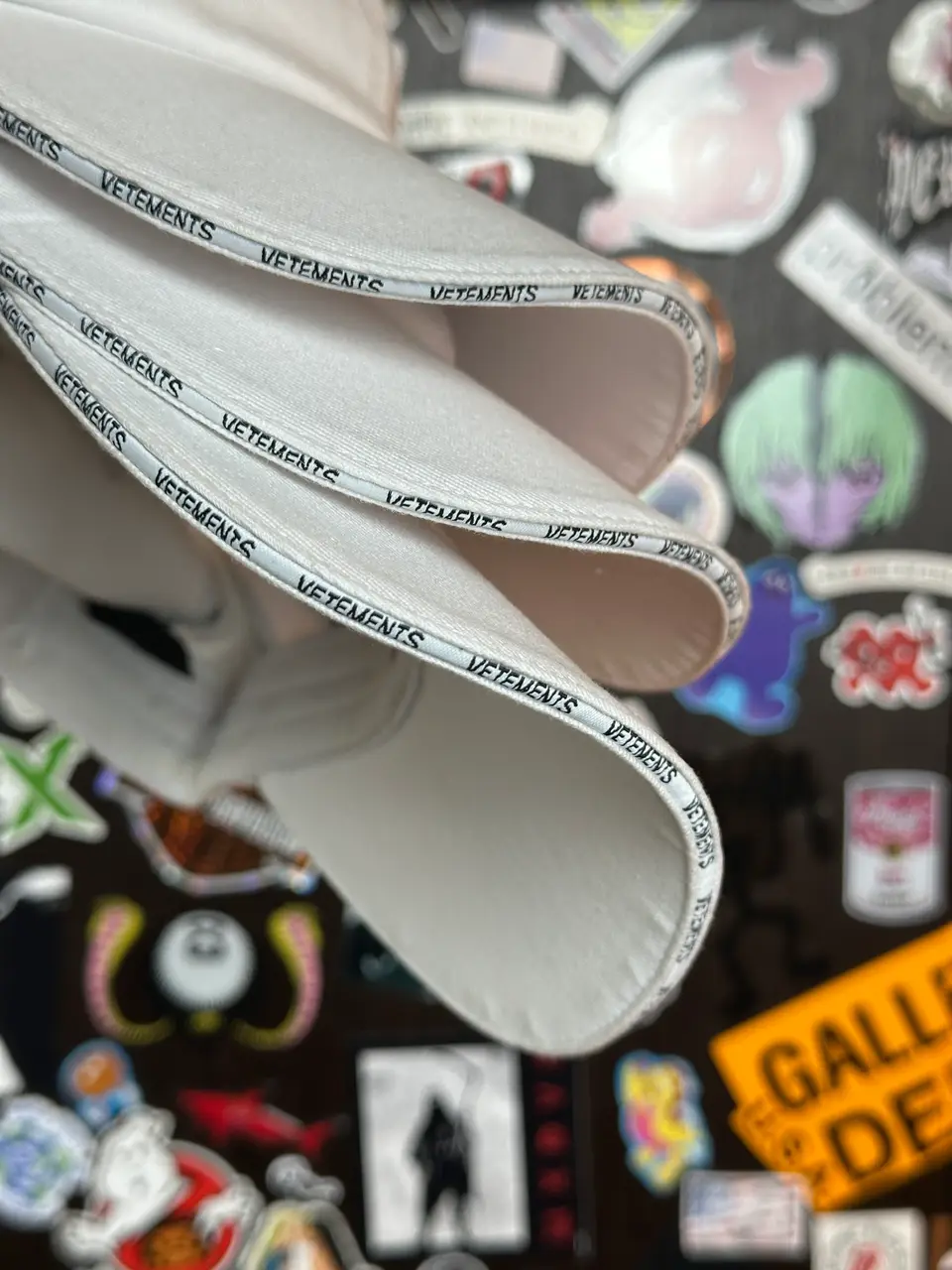 Vetements VETEMENTS NWT AW18 “Genetically Modified” Cap, detail view 3