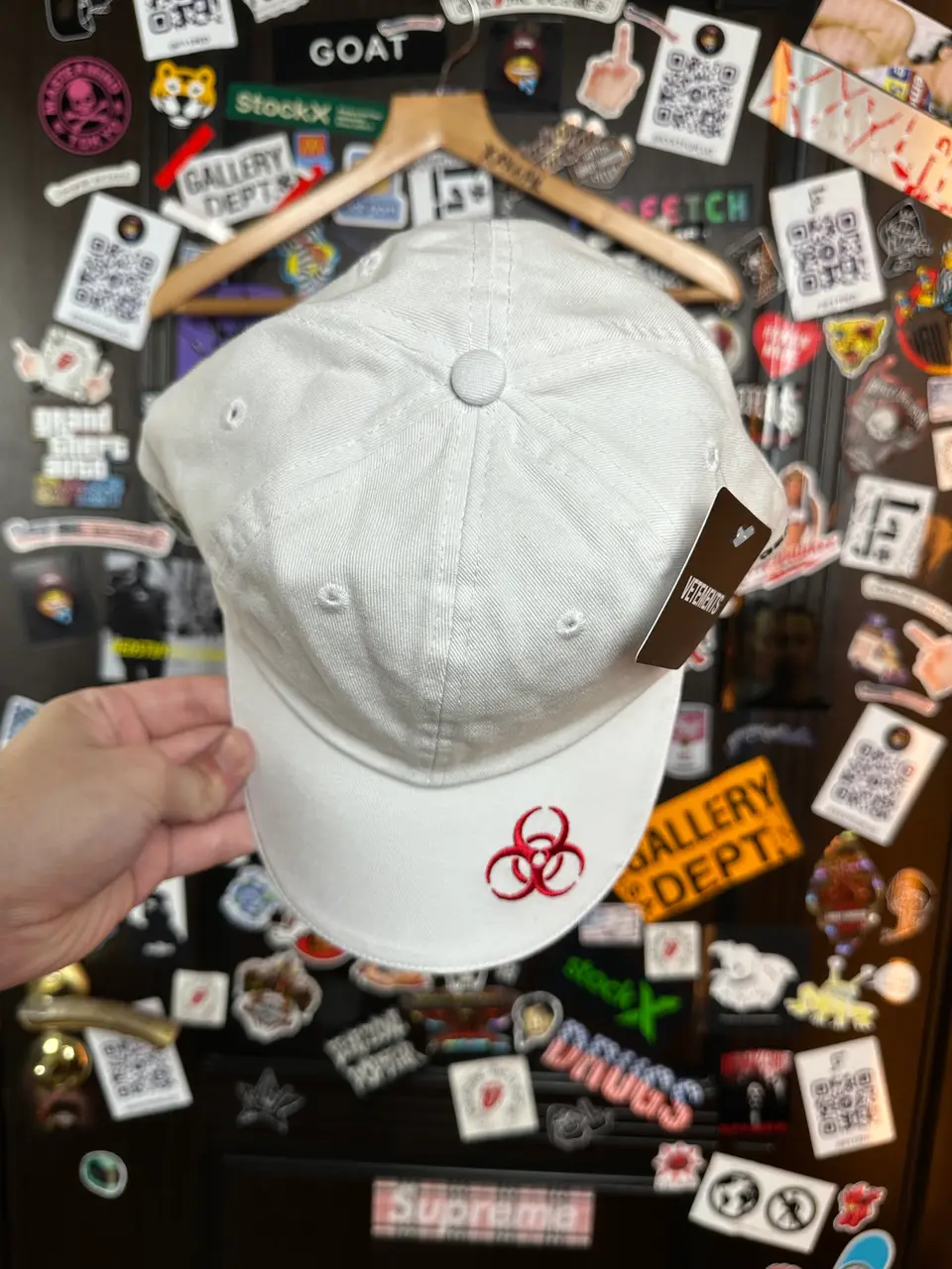 Vetements VETEMENTS NWT AW18 “Genetically Modified” Cap, detail view 6