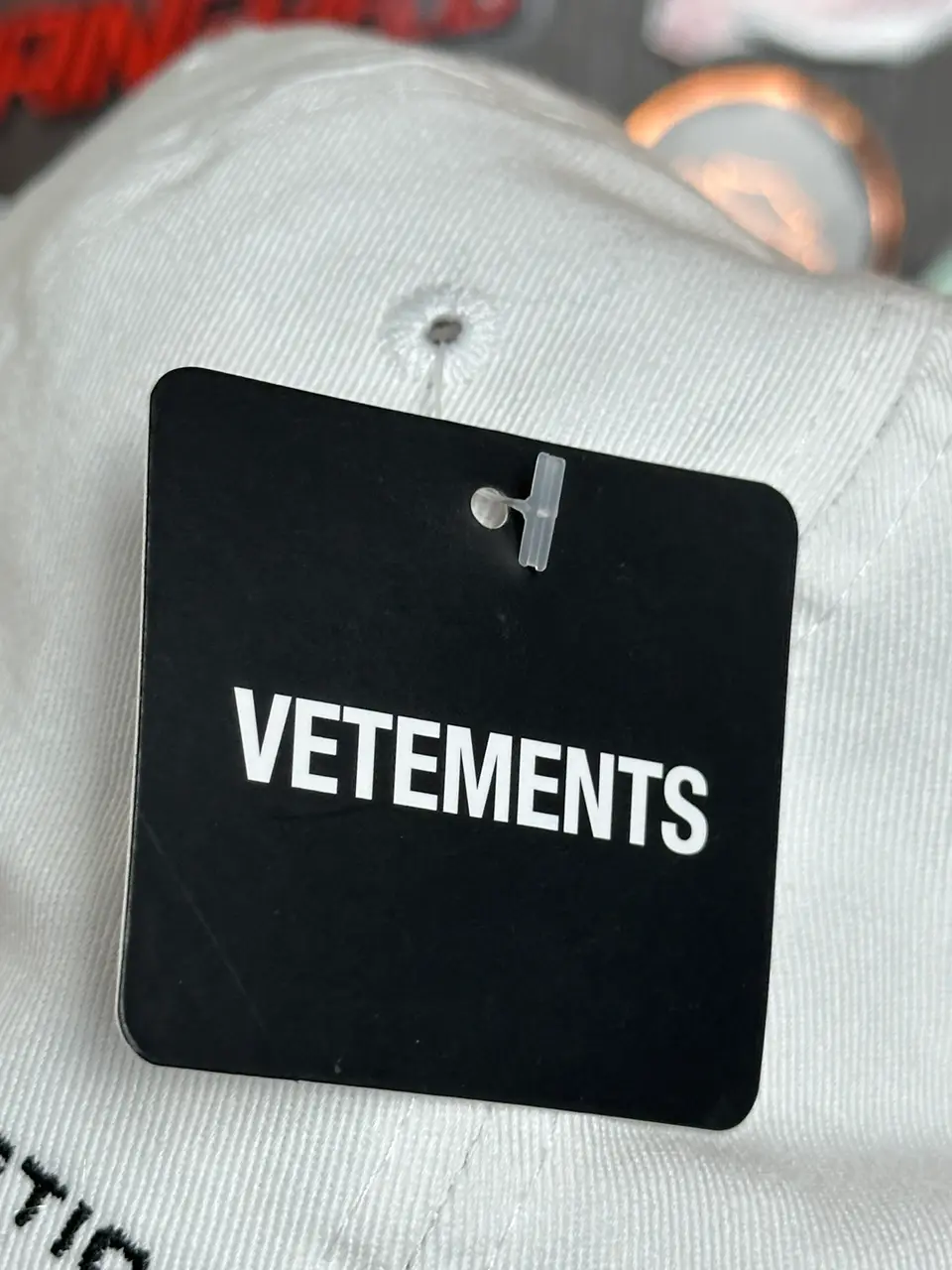 Vetements VETEMENTS NWT AW18 “Genetically Modified” Cap, detail view 15