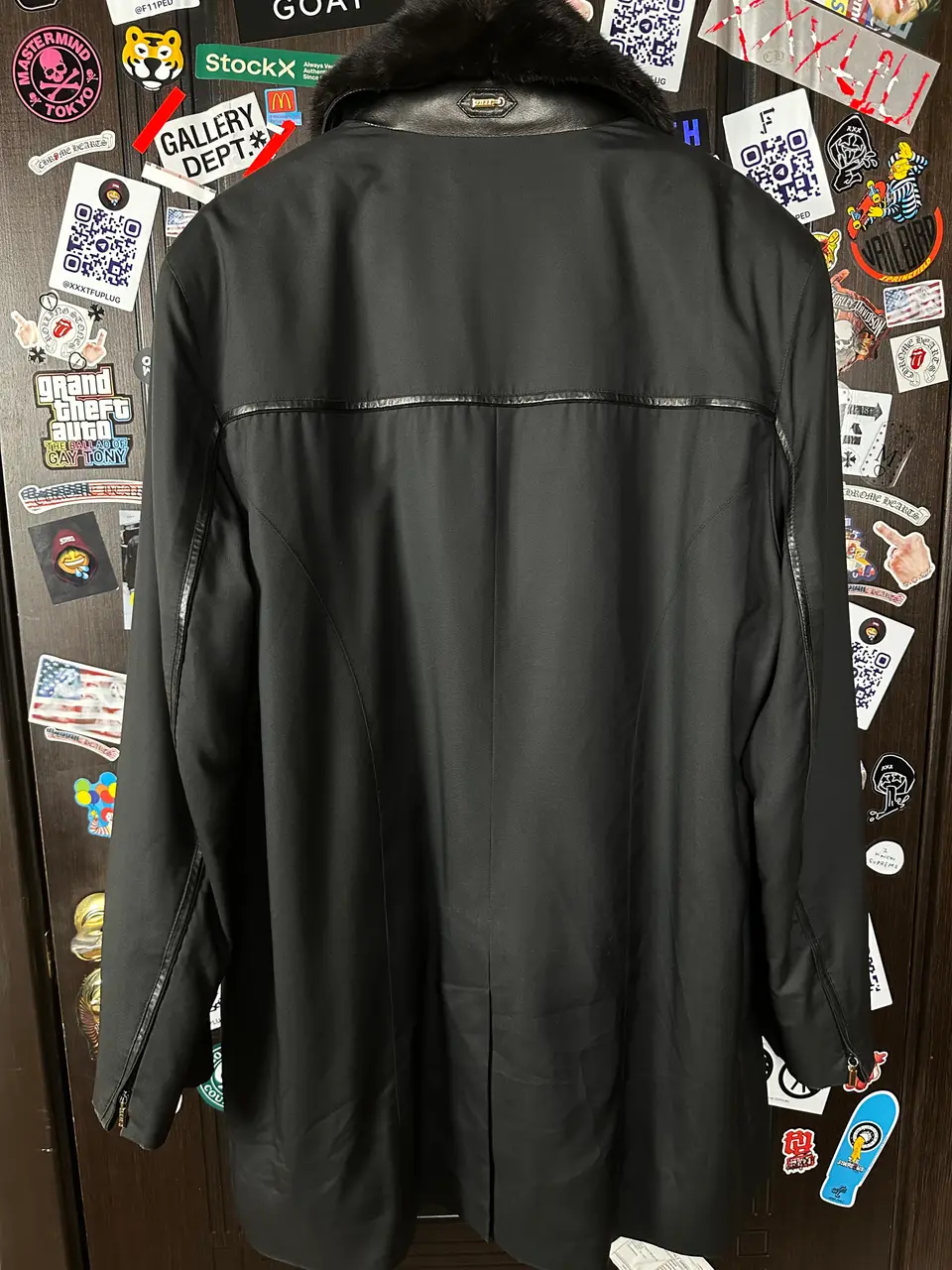 ZILLI Zilli "Ildan" Silk Weasel Coat, detail view 3