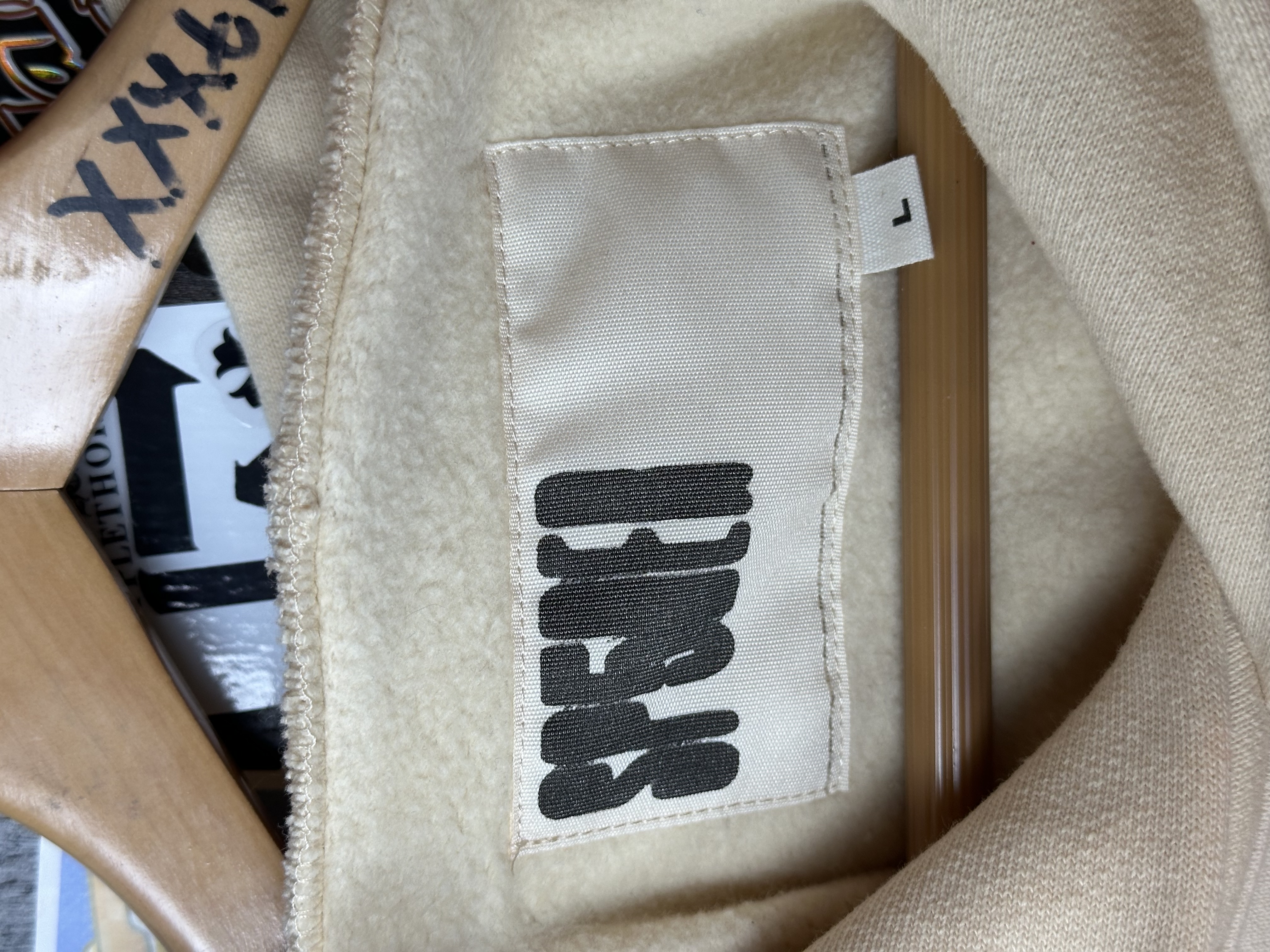 Sp5der Beluga Beige, detail view 11