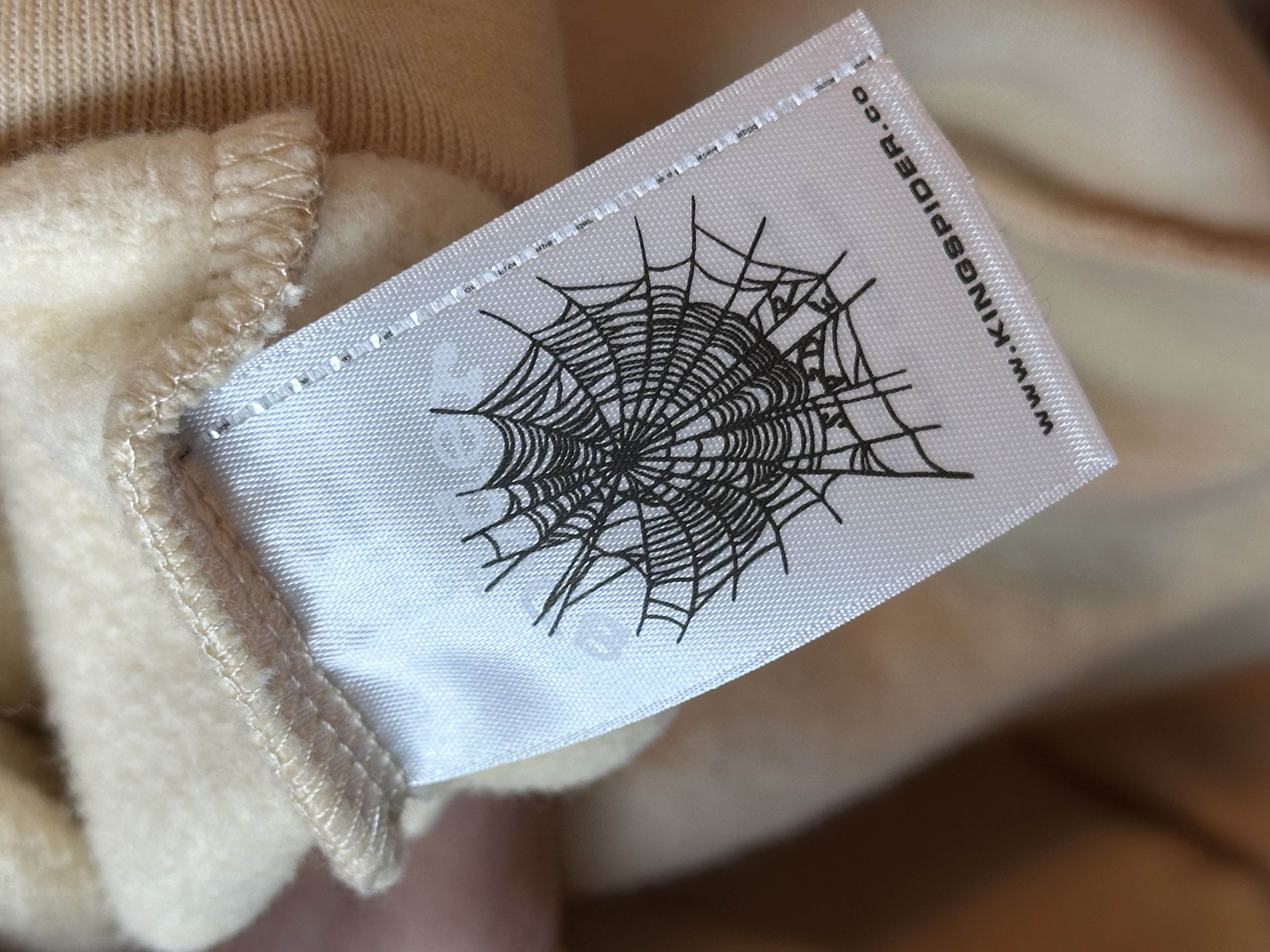 Sp5der Beluga Beige, detail view 16