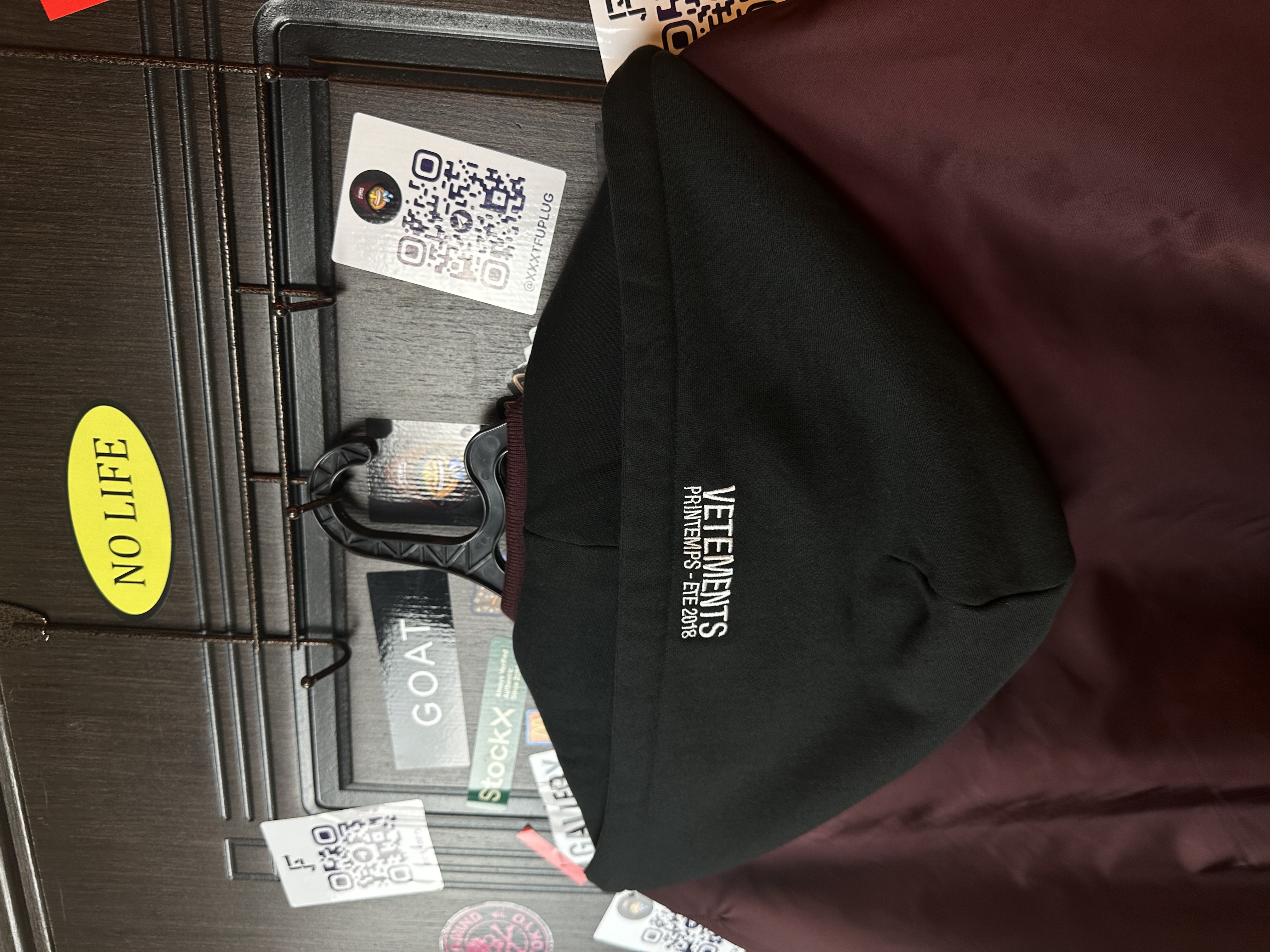 Vetements Burgundy Bomber Emoji XS, detail view 9