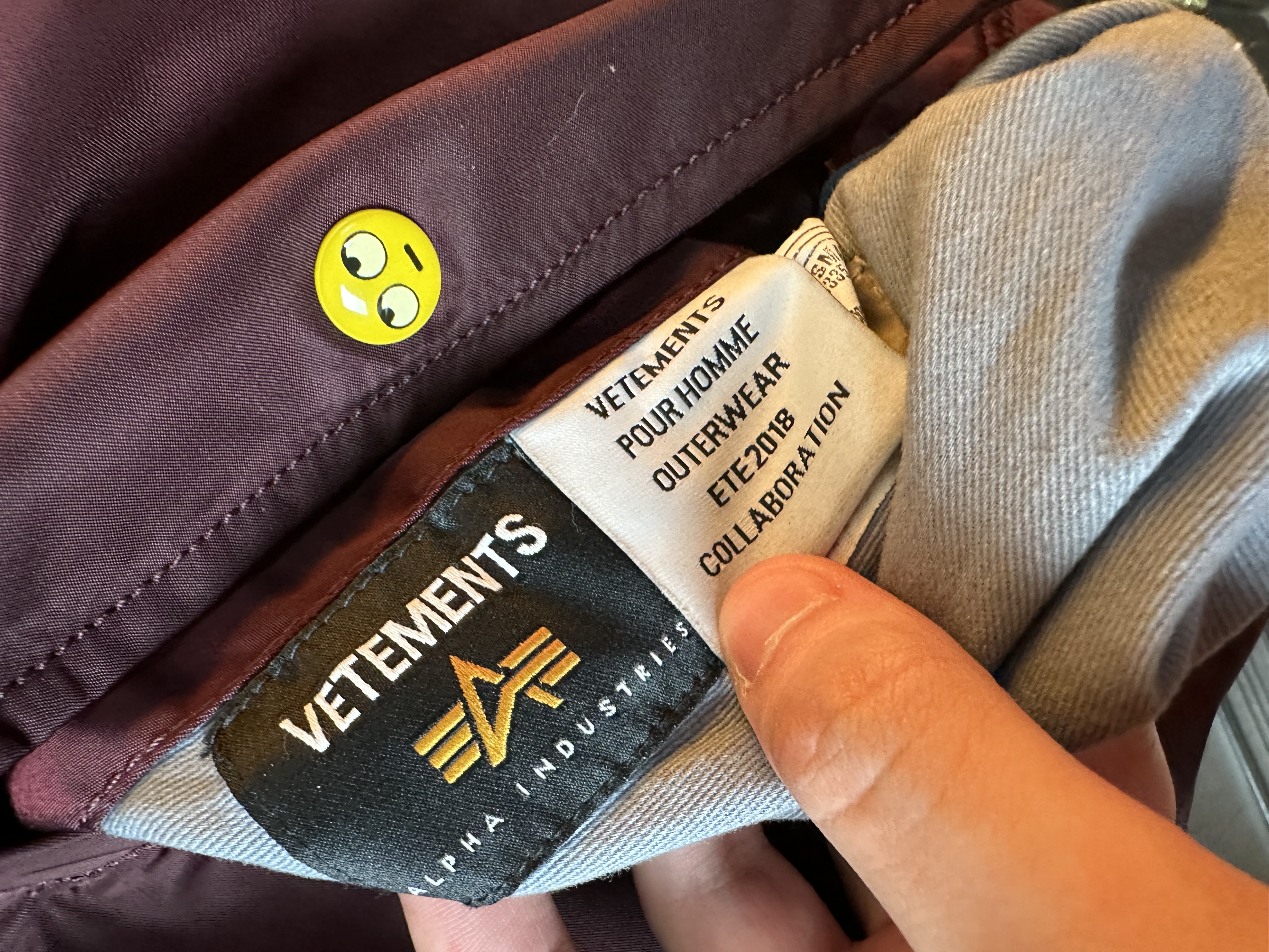 Vetements Burgundy Bomber Emoji XS, detail view 17
