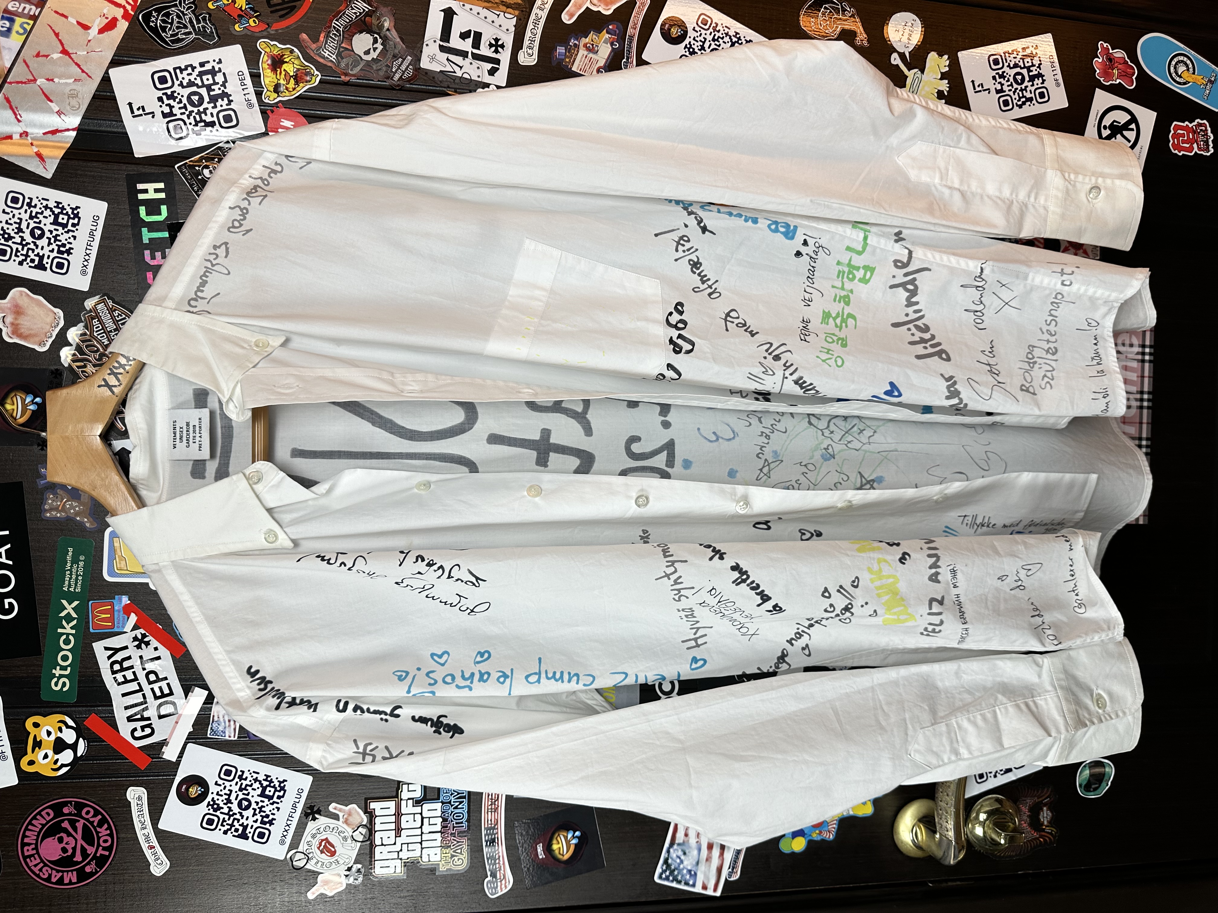 Vetements Tansatsmeli Happy Birthday, detail view 2