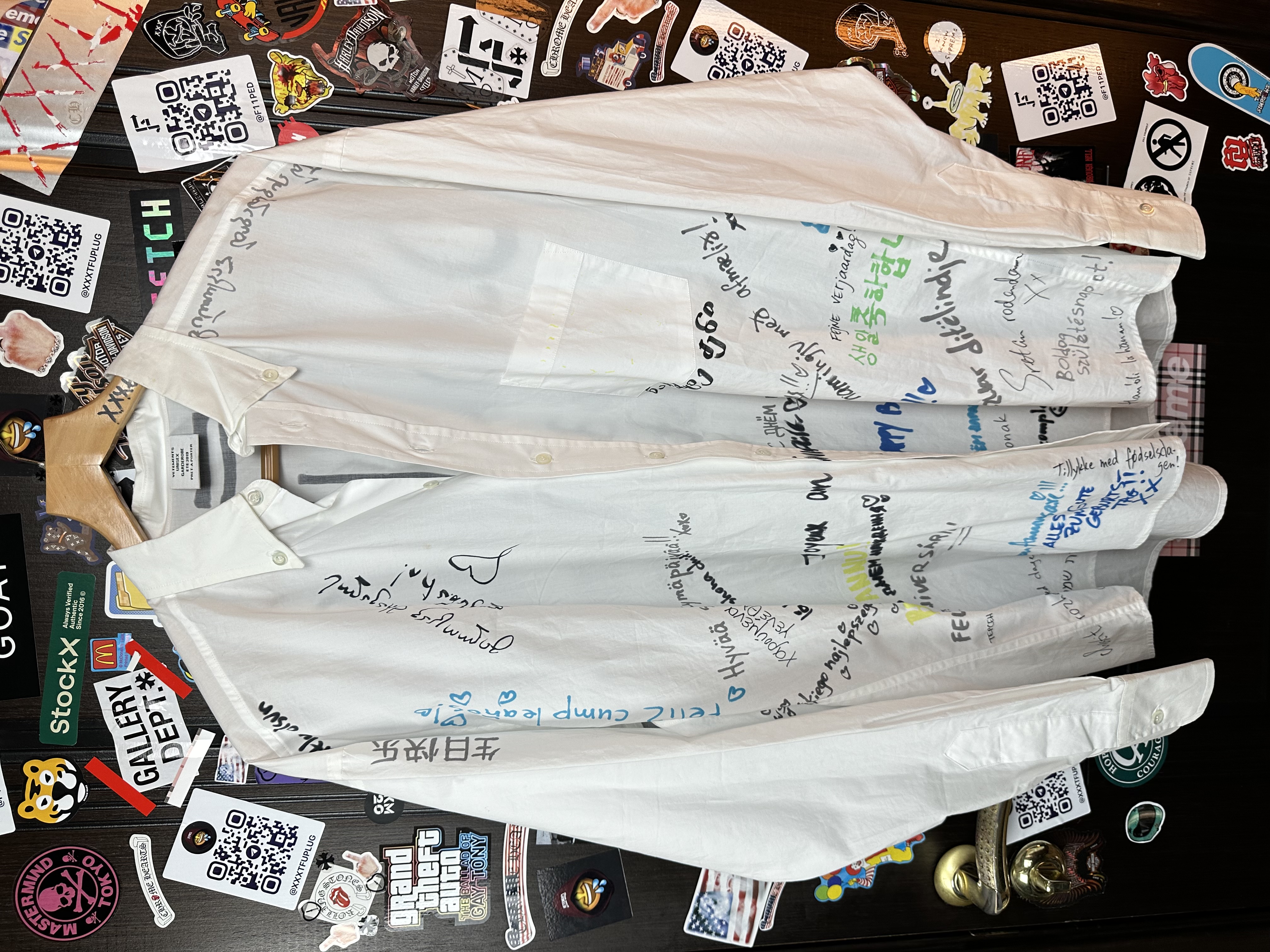 Vetements Tansatsmeli Happy Birthday