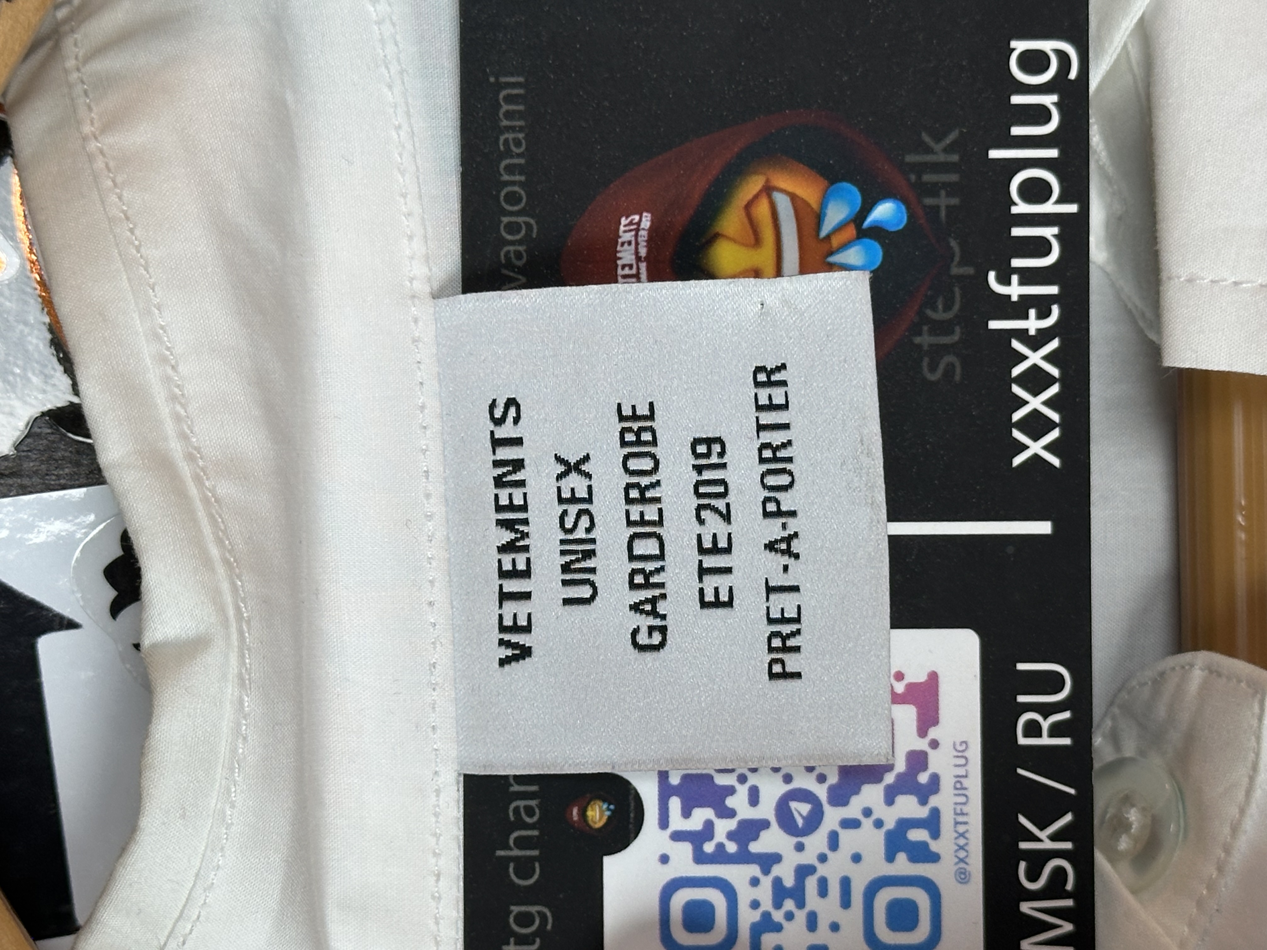 Vetements Tansatsmeli Happy Birthday, detail view 9