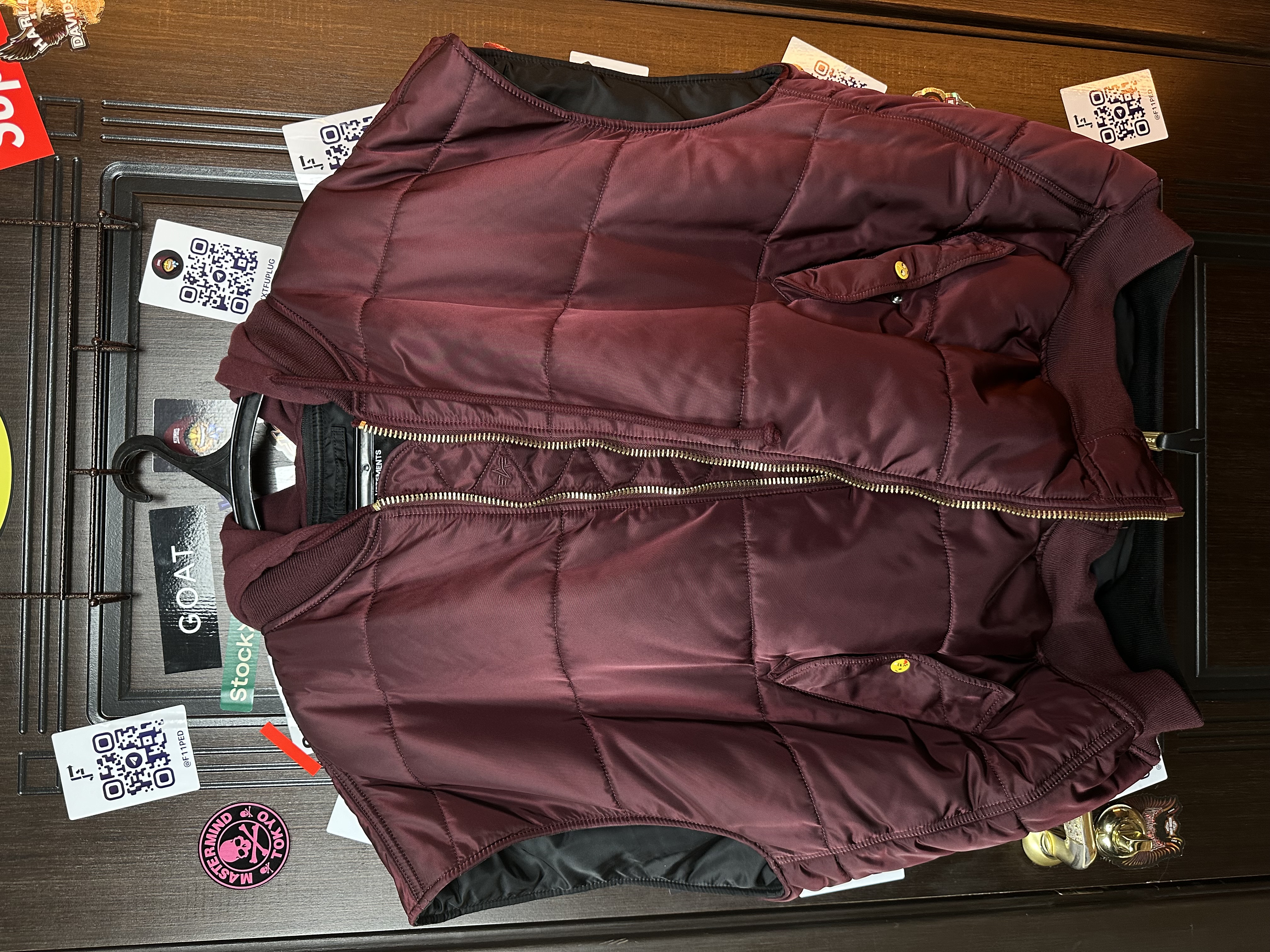 Vetements Vest burgundy, detail view 2