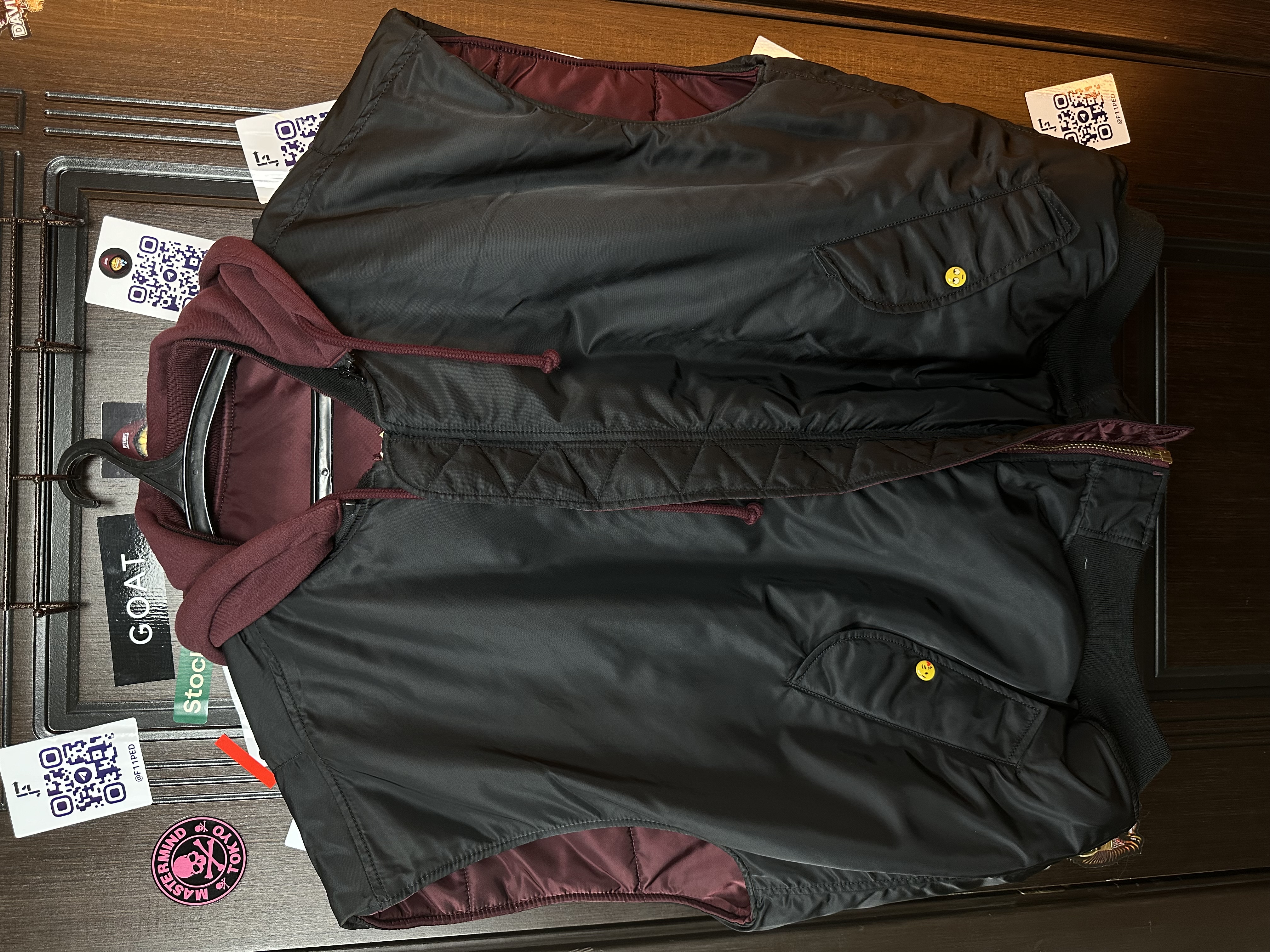 Vetements Vest burgundy, detail view 5