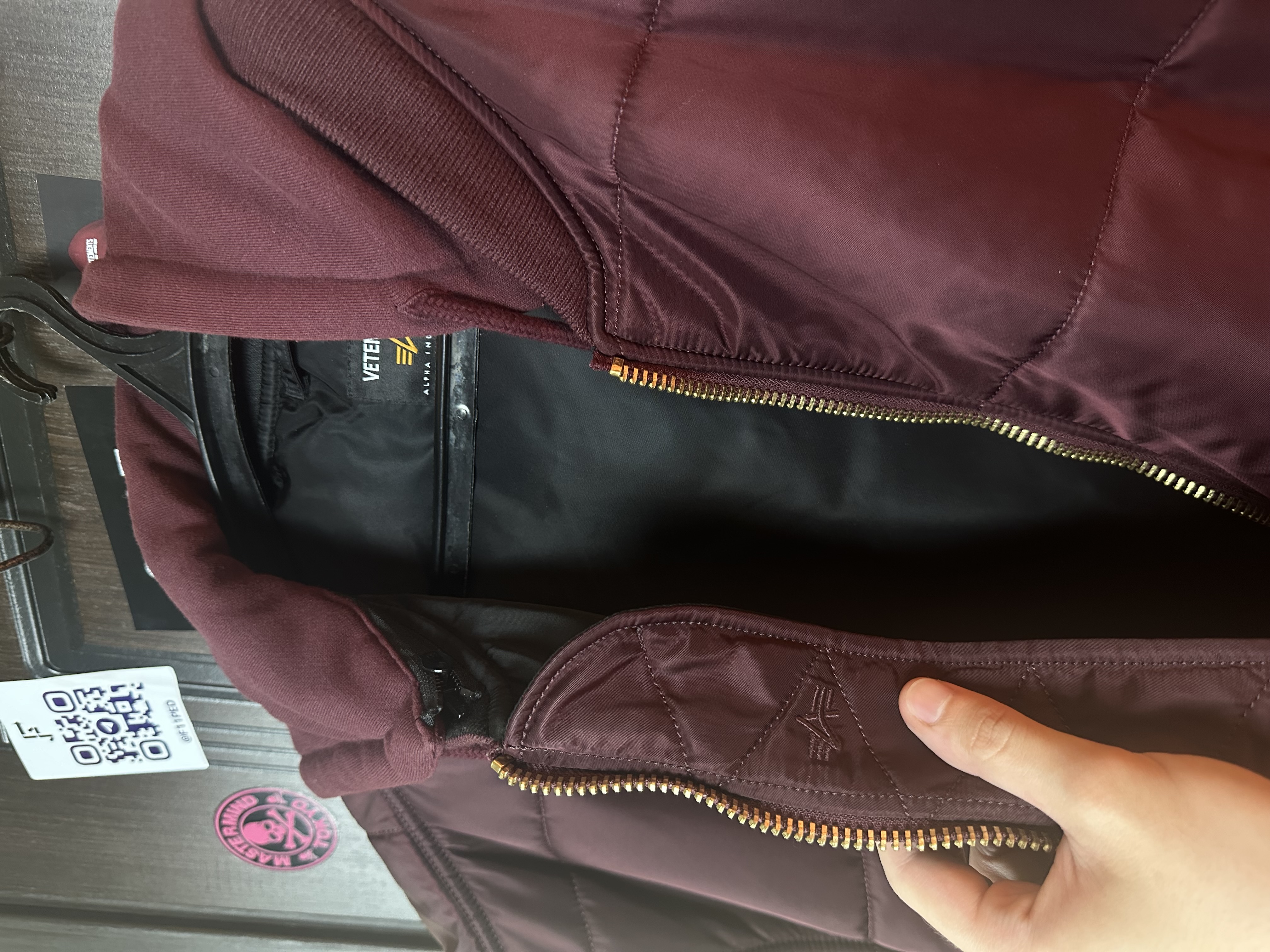 Vetements Vest burgundy, detail view 9