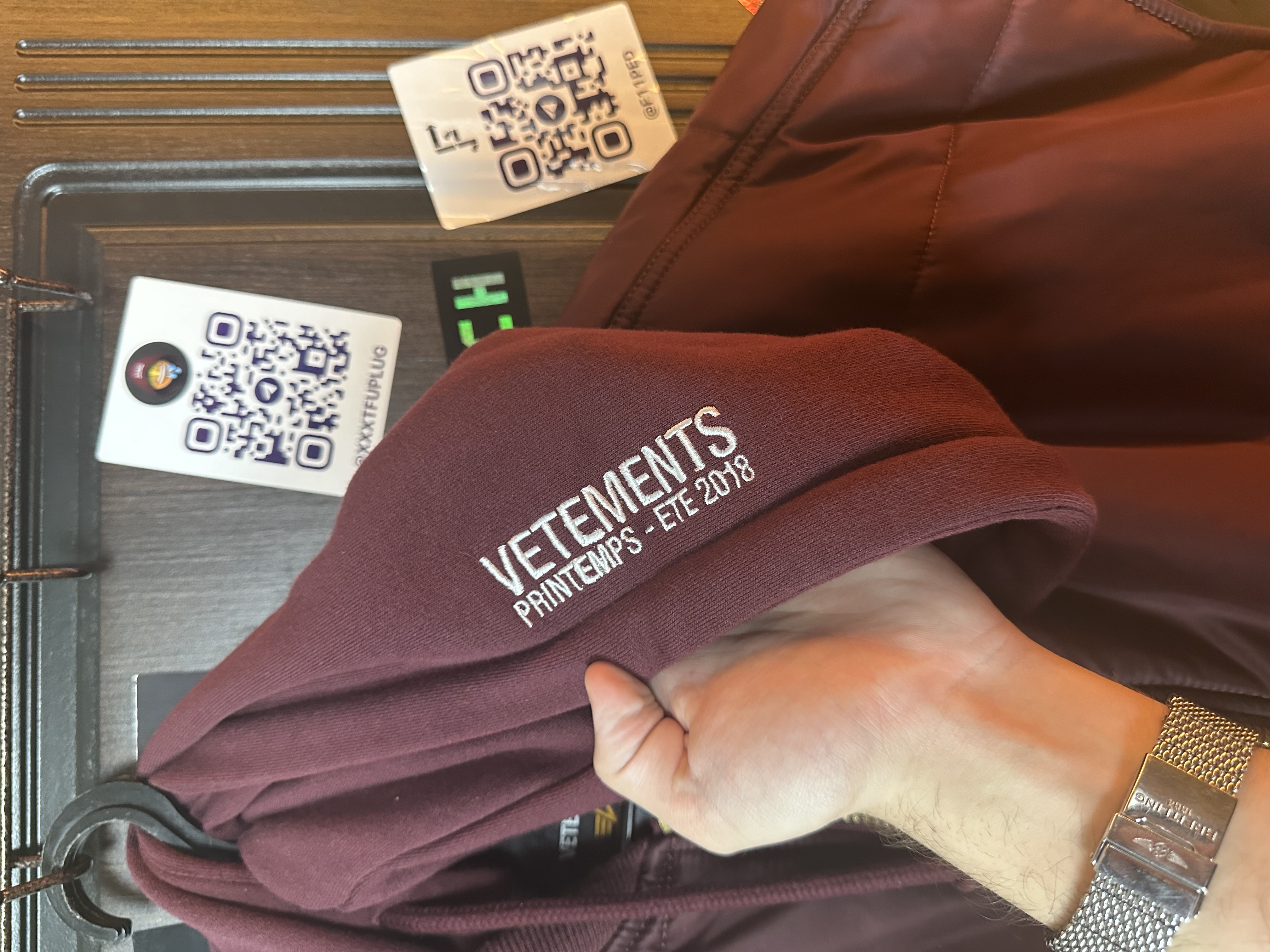Vetements Vest burgundy, detail view 10