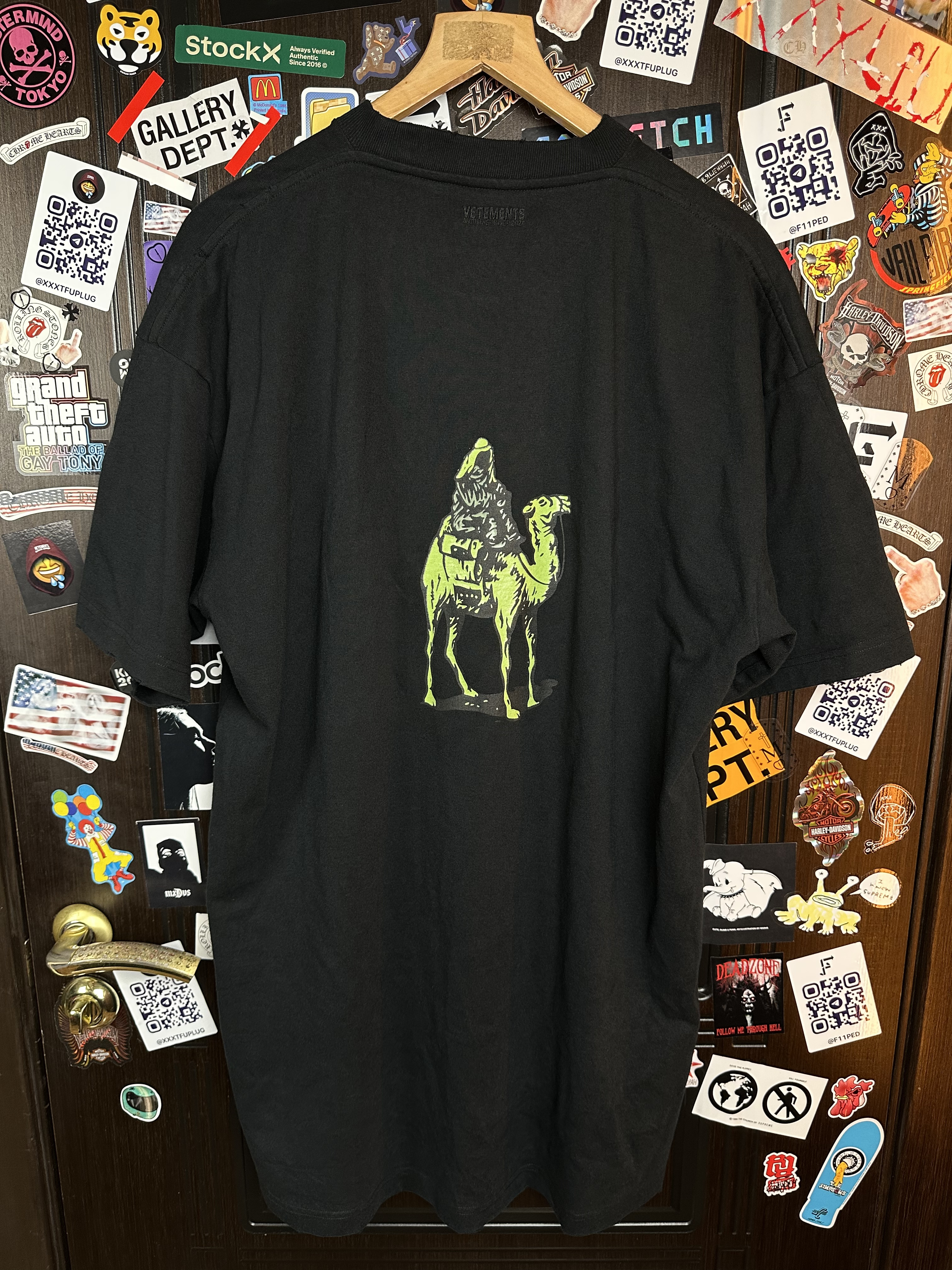 Vetements VETEMENTS AW19 Silk Road T-Shirt., detail view 2