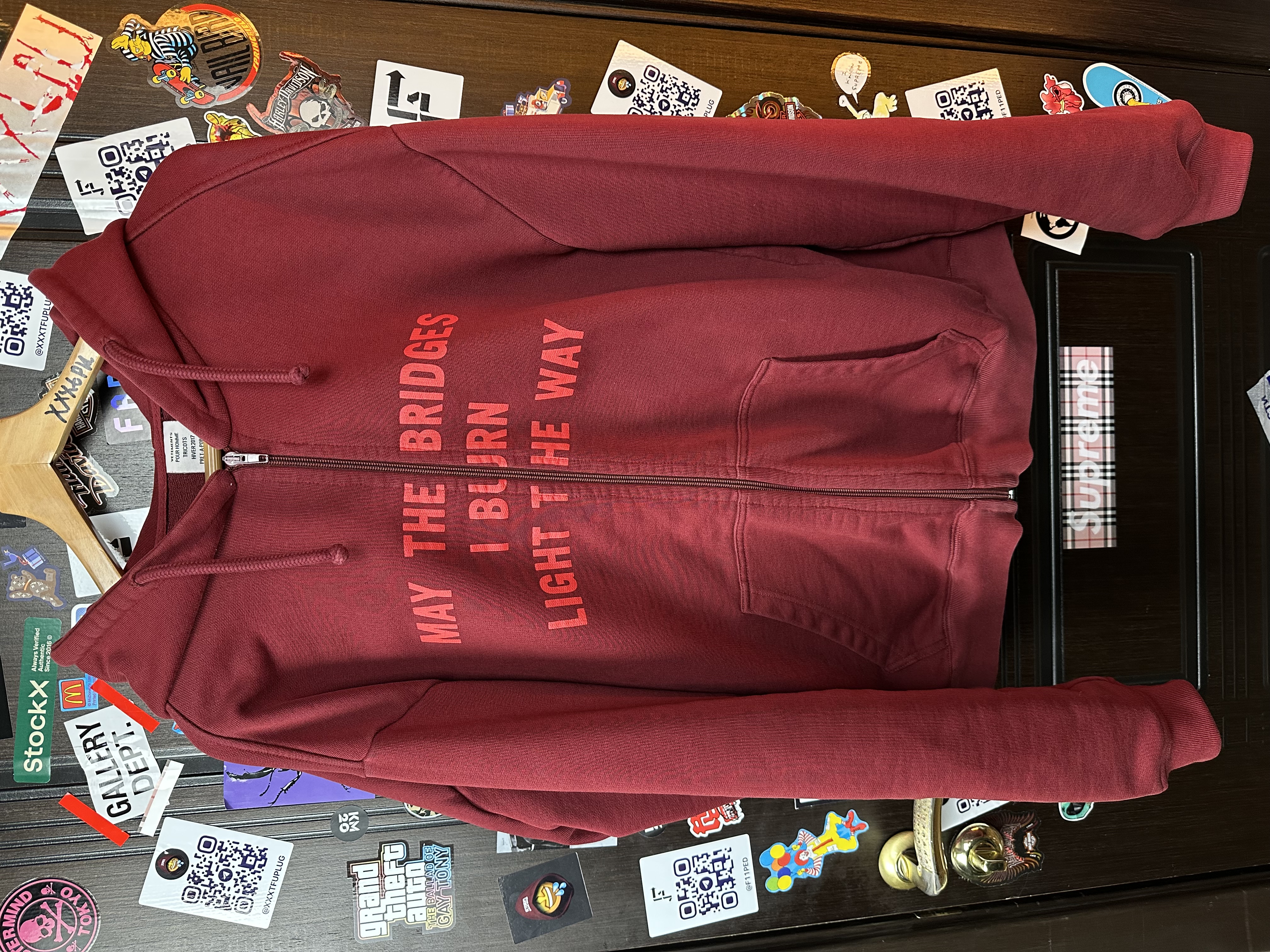 Vetements VETEMENTS “May the bridges” Zip Hoodie 1/50, detail view 2