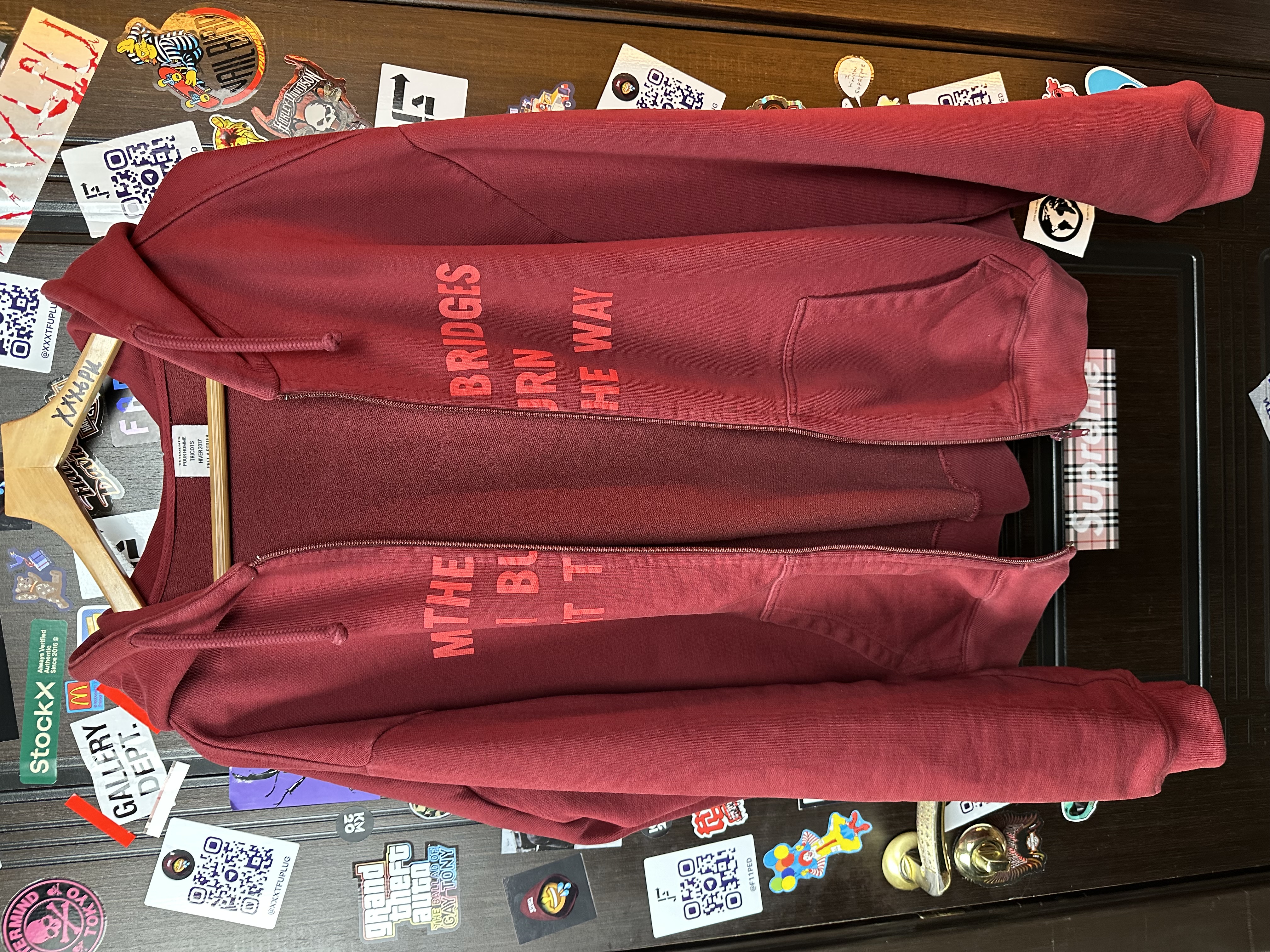 Vetements VETEMENTS “May the bridges” Zip Hoodie 1/50, detail view 3