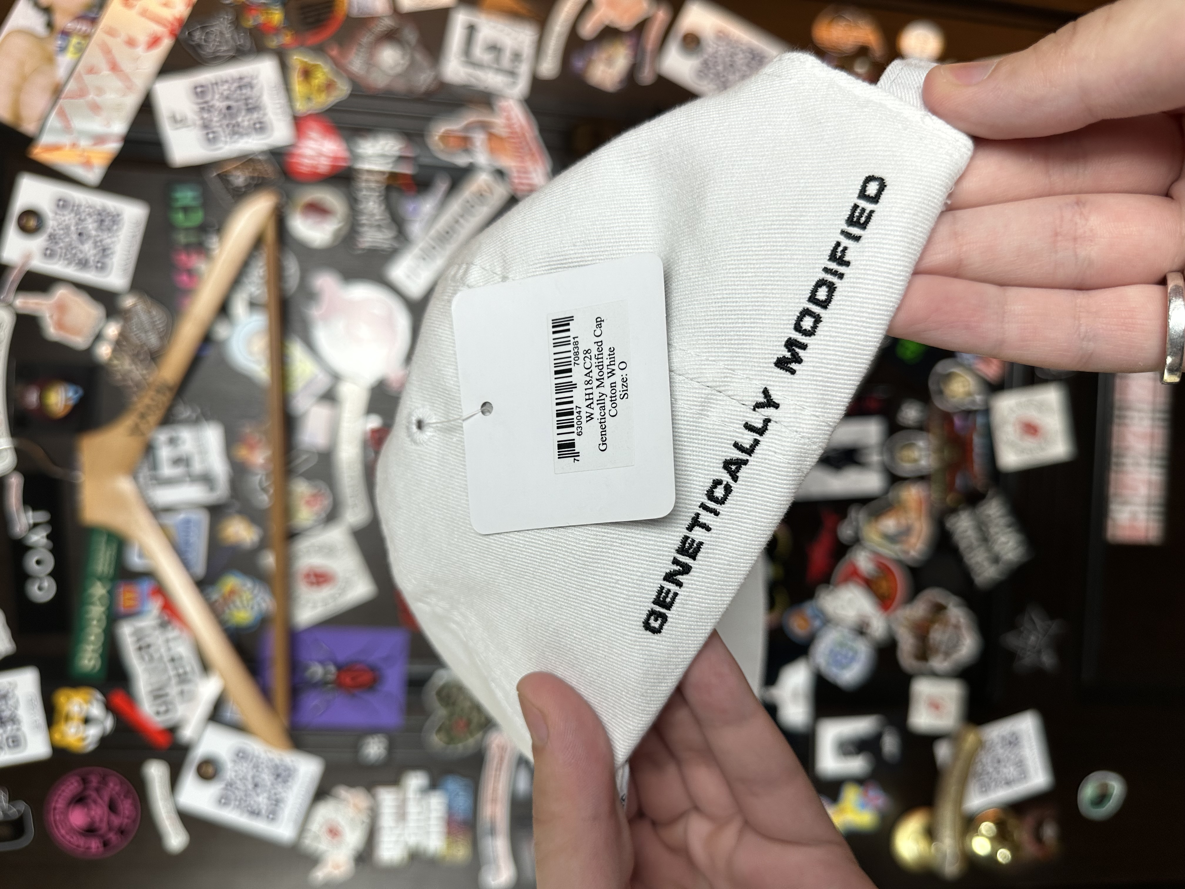 Vetements VETEMENTS NWT AW18 “Genetically Modified” Cap, detail view 10