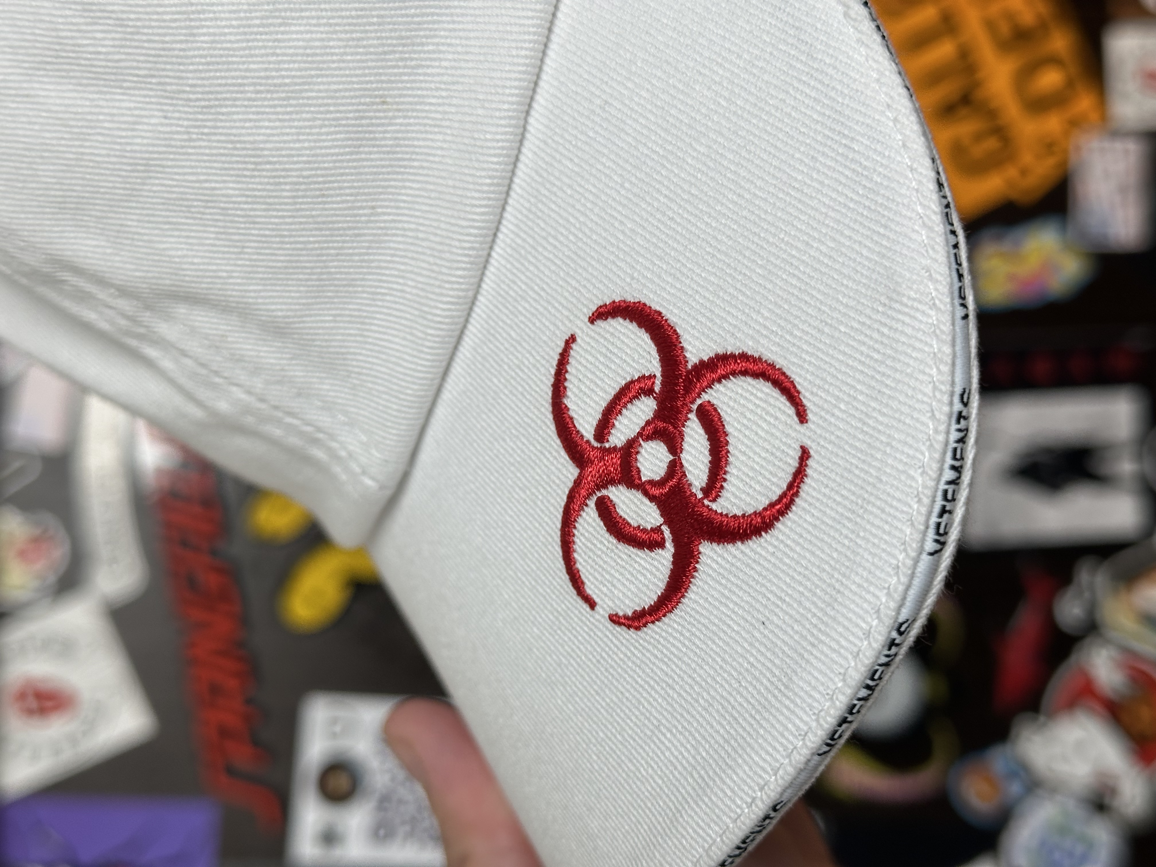 Vetements VETEMENTS NWT AW18 “Genetically Modified” Cap, detail view 11