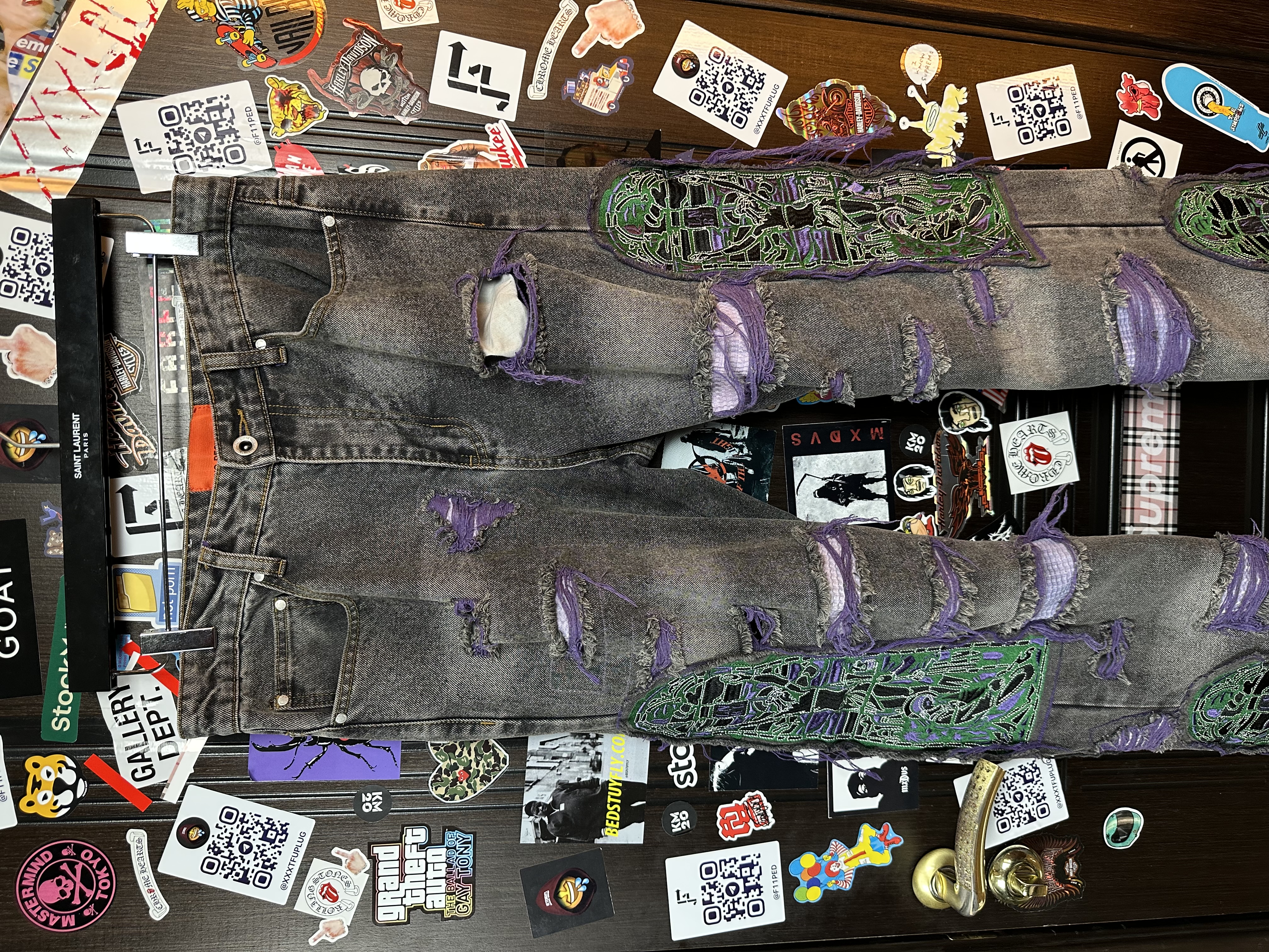 Who Decides War Who Decides War “Jesus and Maria” Coal Violet Fusion Denim, detail view 5