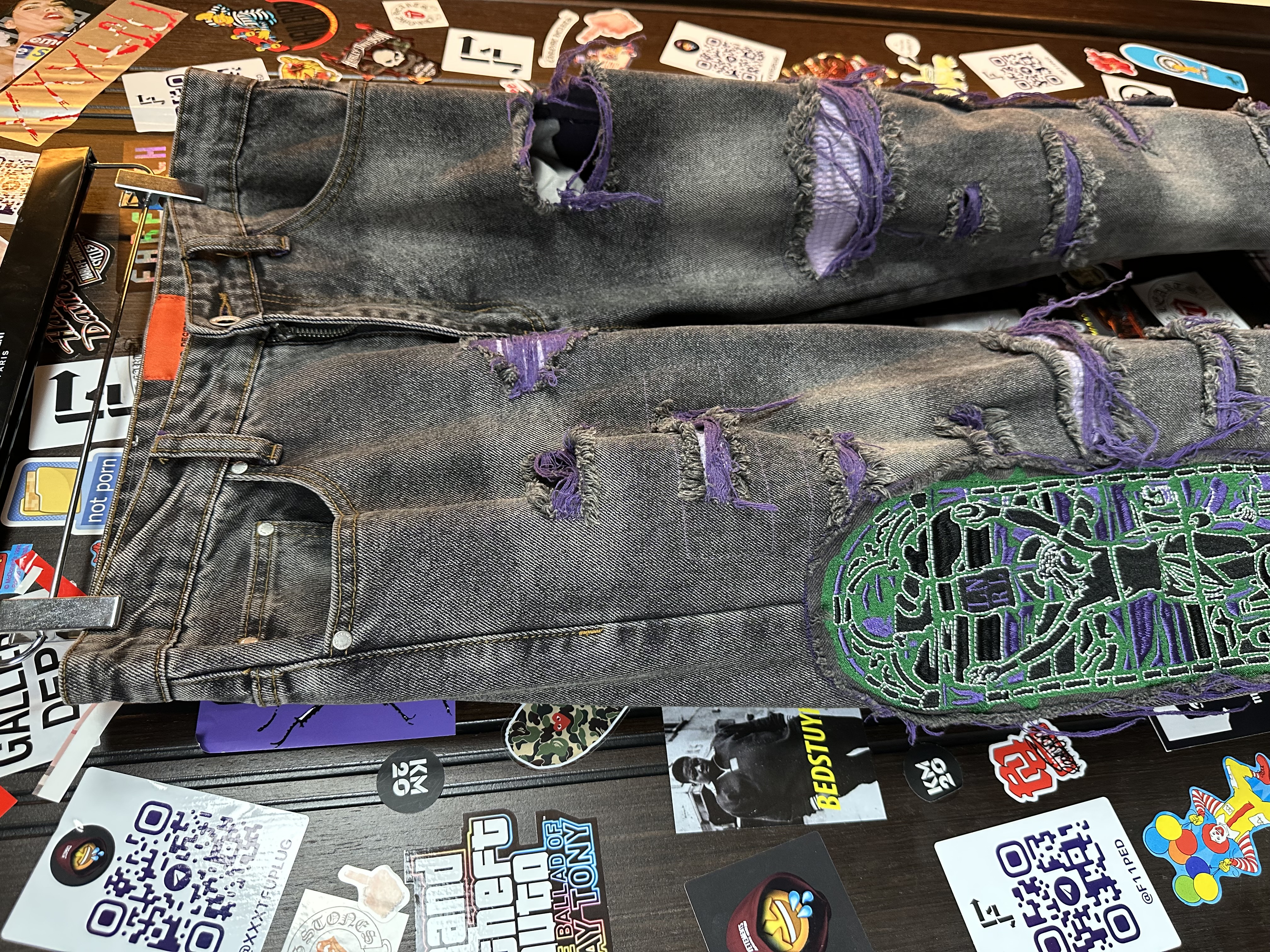 Who Decides War Who Decides War “Jesus and Maria” Coal Violet Fusion Denim, detail view 9